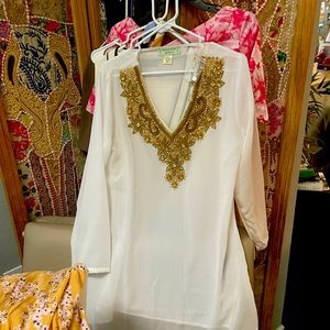 Nouveau Beach.   Beach top